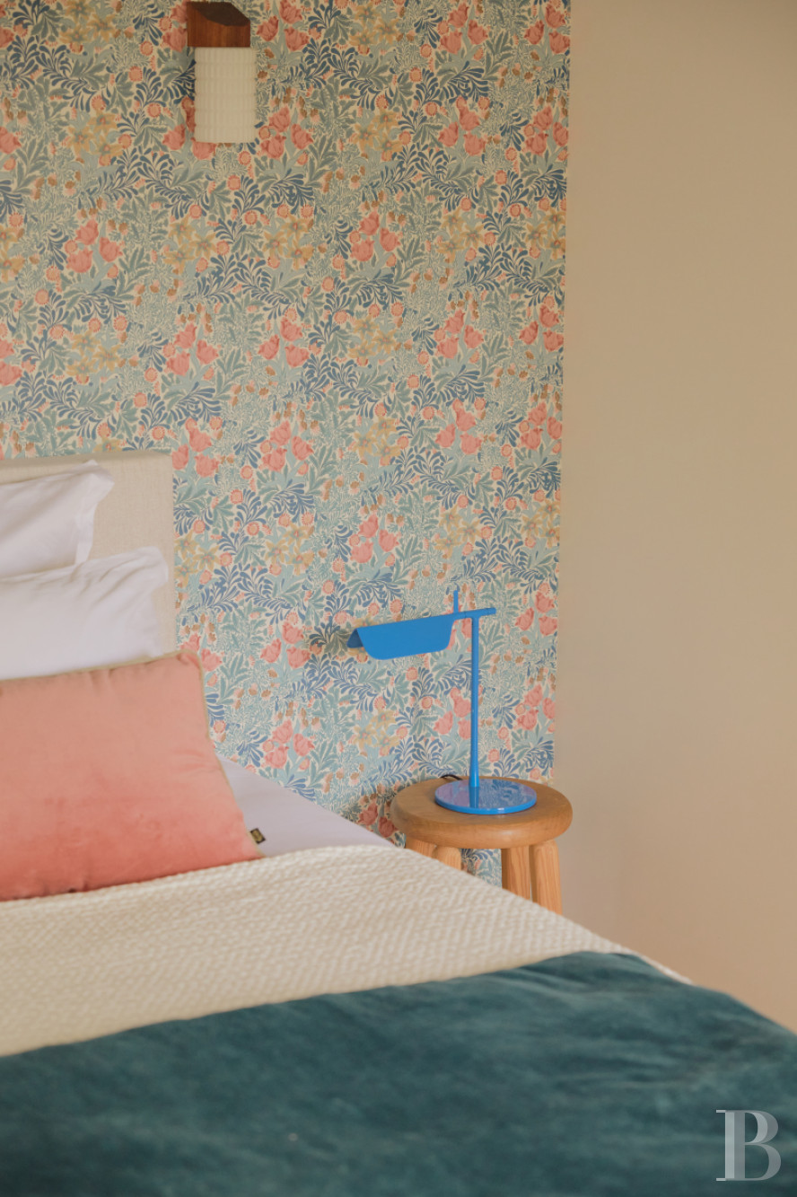 Dans le Gâtinais Val de Loing, au sud de Paris, une maison traditionnelle et sa grange rénovées dans un esprit contemporain - photo  n°20